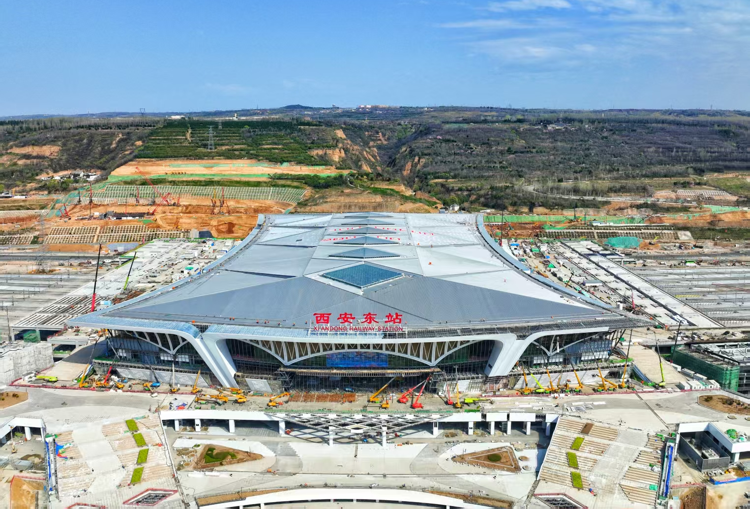 丝路新枢纽上的青春答卷——陕西铁路工程职业技术学院学子建功西安东站纪实