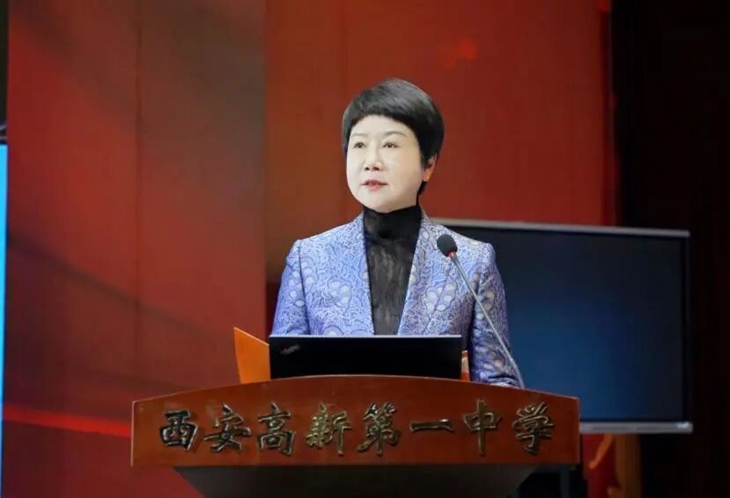 西安高新一中校长王淑芳：深耕教坛四十载 书写高新系教育传奇 - 微享校园