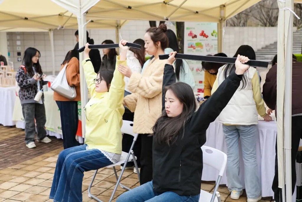 产教融合赋能新商科，实战育人锻造即战力——西安欧亚学院“新零售”战略的新答案