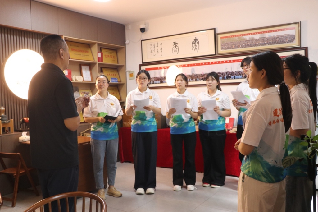 陕财职院茯韵乡传非遗活化实践团赴陕西秦商茶文化推广有限公司调研学习