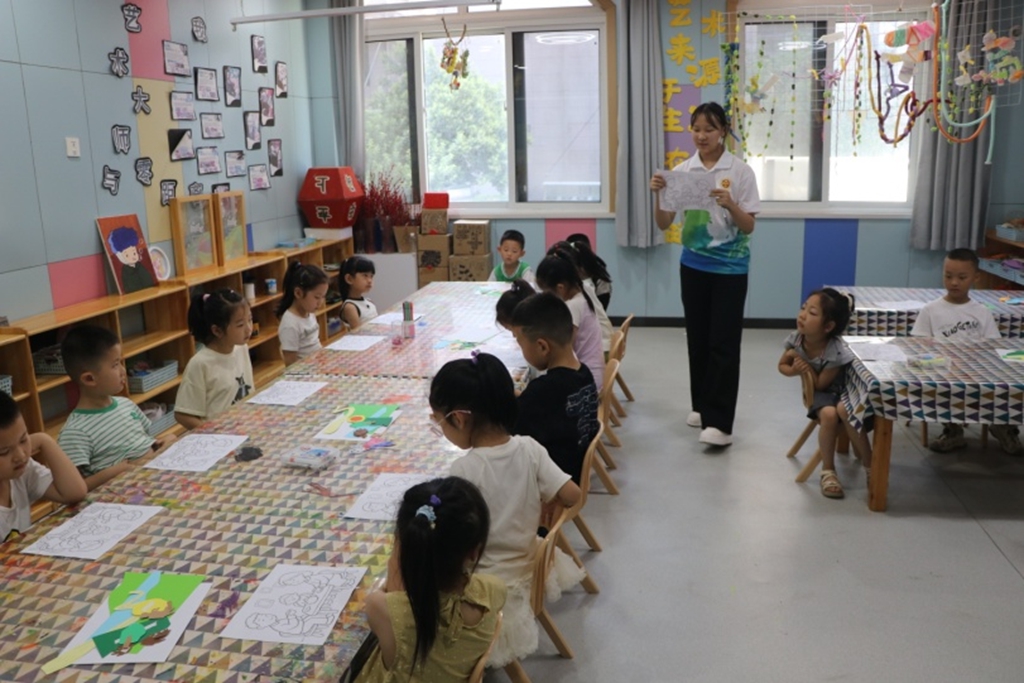 陕财职院茯韵乡传非遗活化实践团走进德蕊幼儿园开展非遗启蒙活动