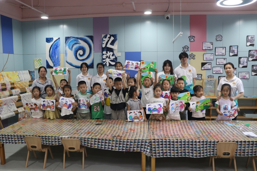 陕财职院茯韵乡传非遗活化实践团走进德蕊幼儿园开展非遗启蒙活动