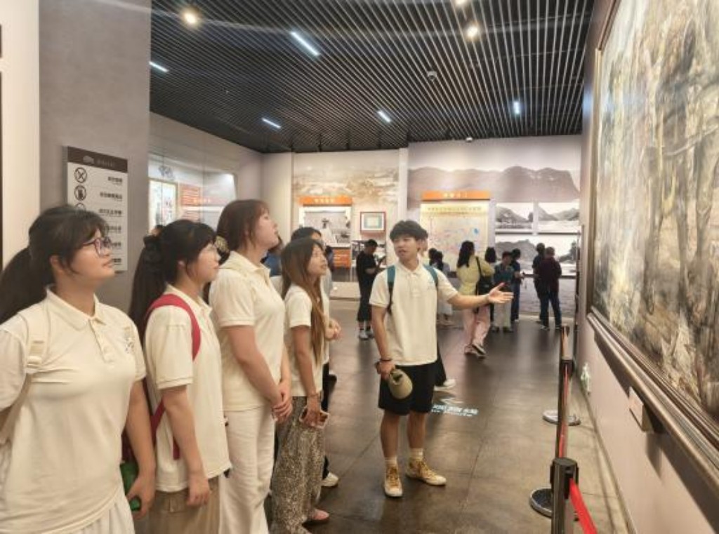 长安大学“循红砺志·通桥黔行”团队赴贵州社会实践纪实