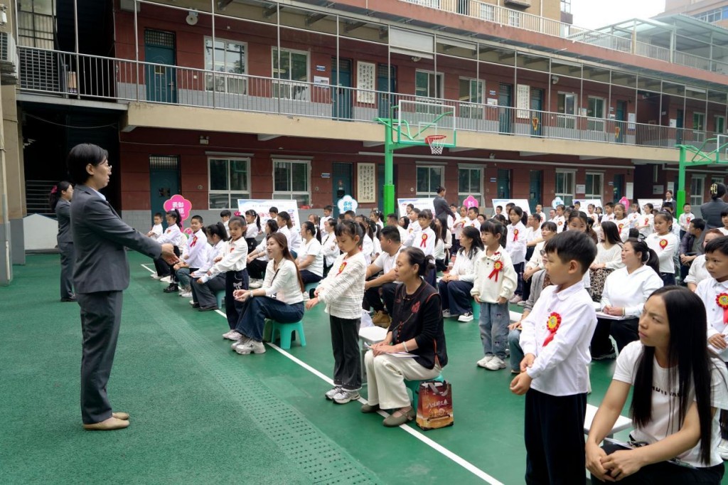 朱砂启智润童心 红色铸魂育新人 西安工业大学附属小学一年级新生入学礼仪式感拉满