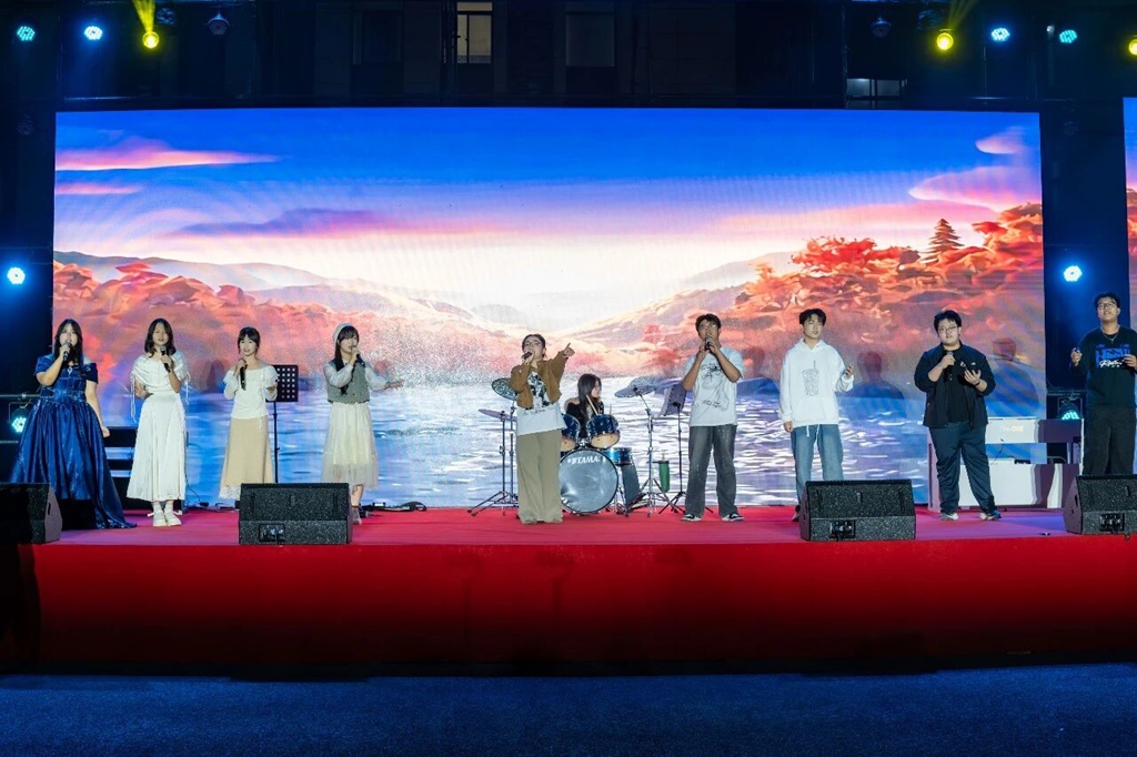 震撼来袭！西安现代综合职业高中2026级迎新晚会“封神”！